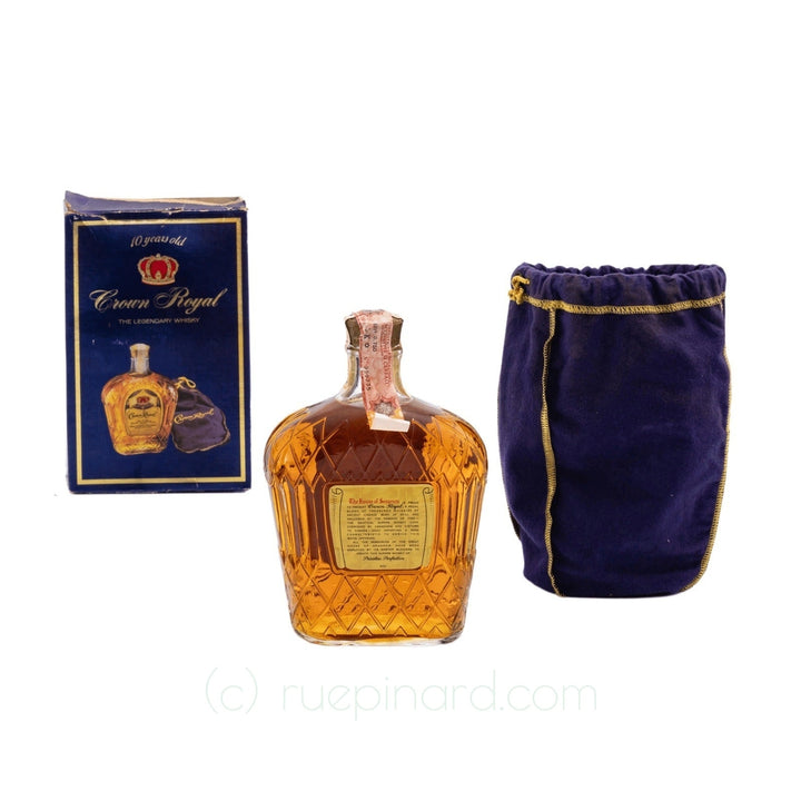 1976 Crown Royal Fine Deluxe Blended Canadian Whisky (Original box) - Rue Pinard