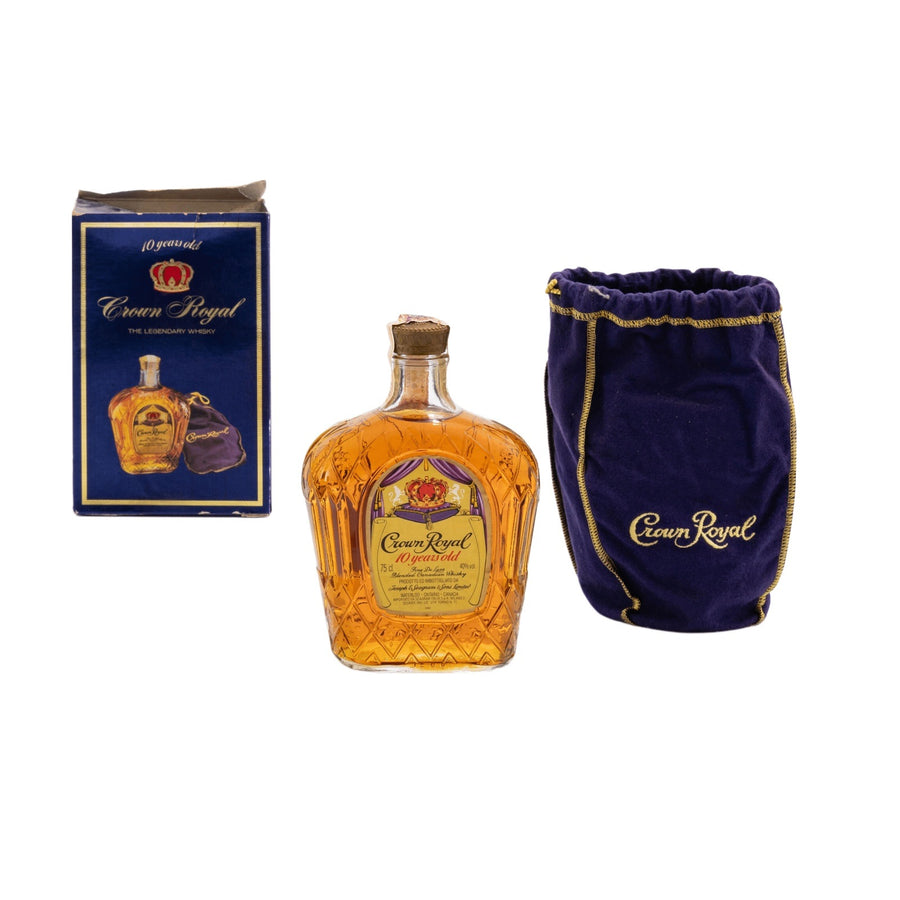 1976 Crown Royal Fine Deluxe Blended Canadian Whisky (Original box) - Rue Pinard